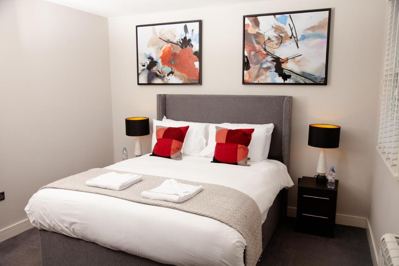 High Life Serviced Apartments - Old Town Суиндон Экстерьер фото