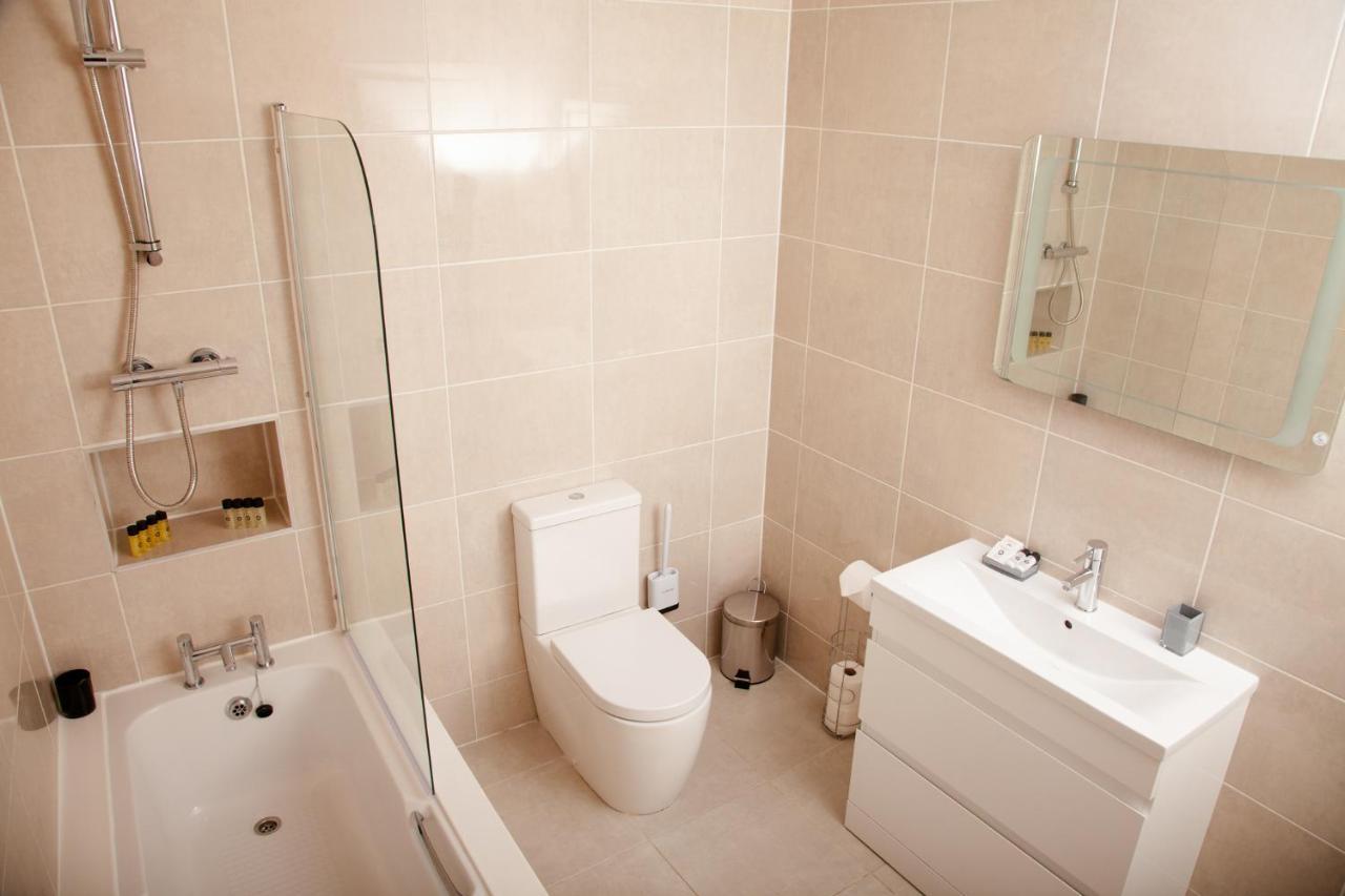 High Life Serviced Apartments - Old Town Суиндон Экстерьер фото