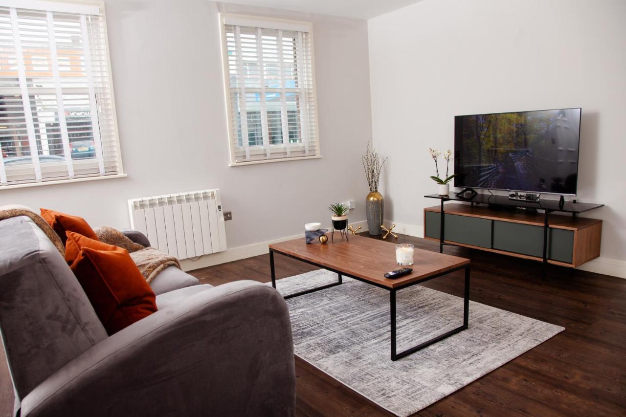 High Life Serviced Apartments - Old Town Суиндон Экстерьер фото