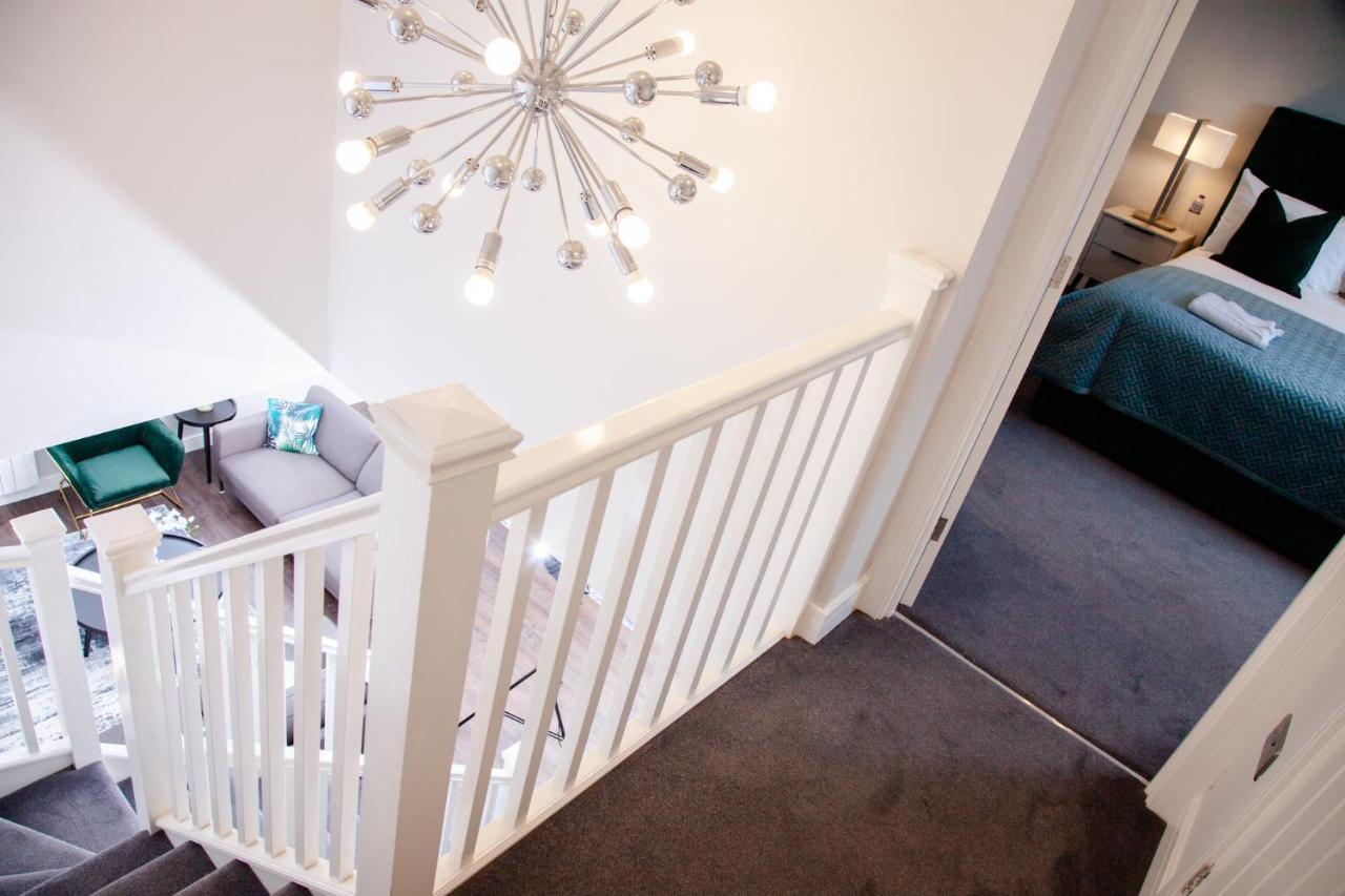 High Life Serviced Apartments - Old Town Суиндон Экстерьер фото