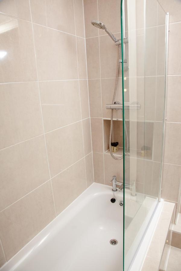 High Life Serviced Apartments - Old Town Суиндон Экстерьер фото